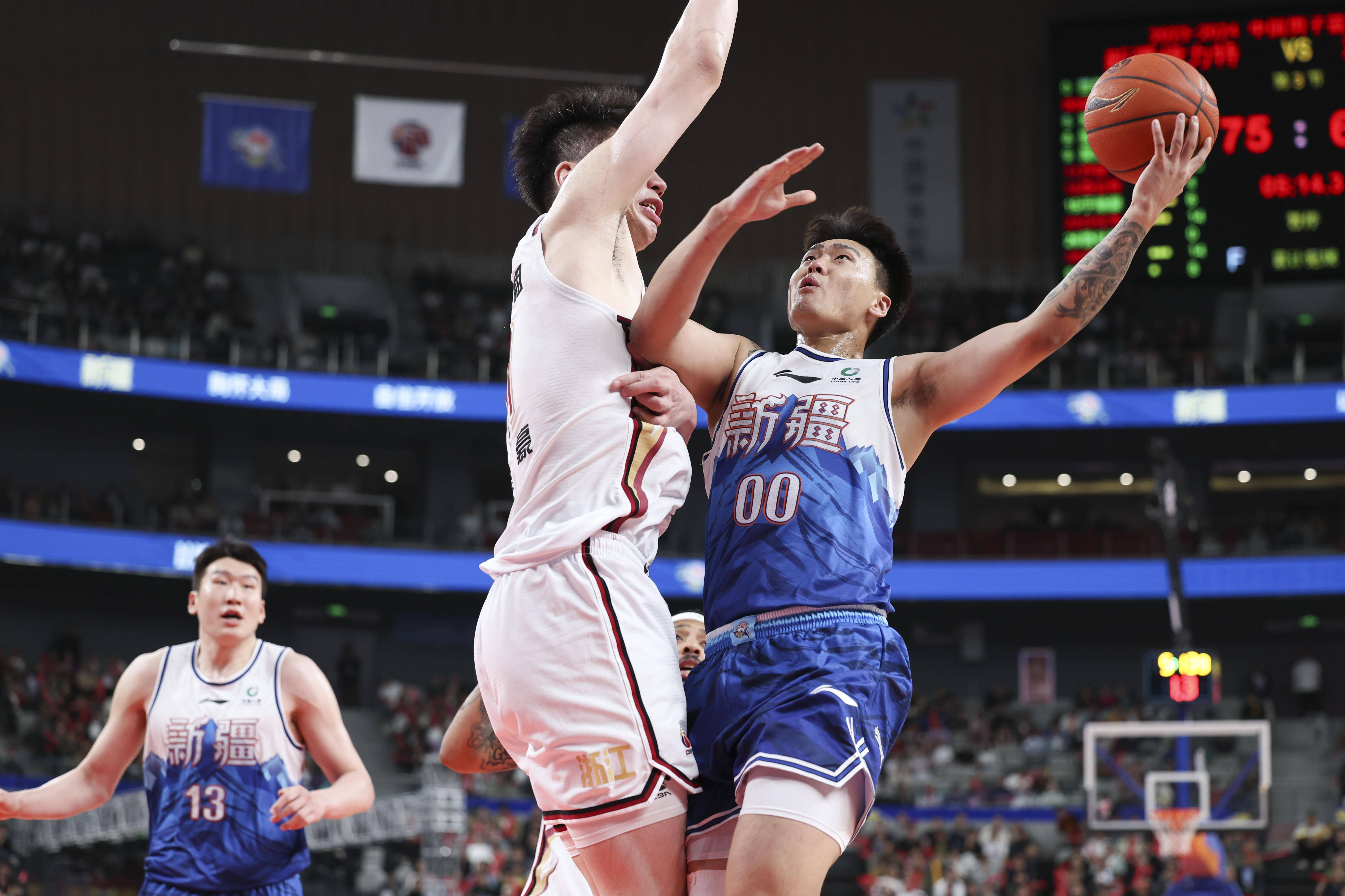 新疆男篮遭遇惨败，失去主场优势