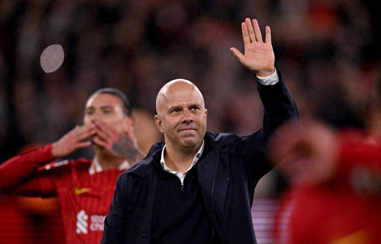 关于萨索洛主教练感谢球员为球队作出的贡献的信息