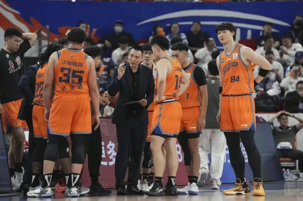 广东队击败天津，实现七连胜