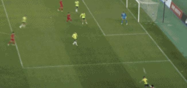 TheShy回归赛场，赛况扑朔迷离首场状态亮眼，澳大利亚队观众沸腾！